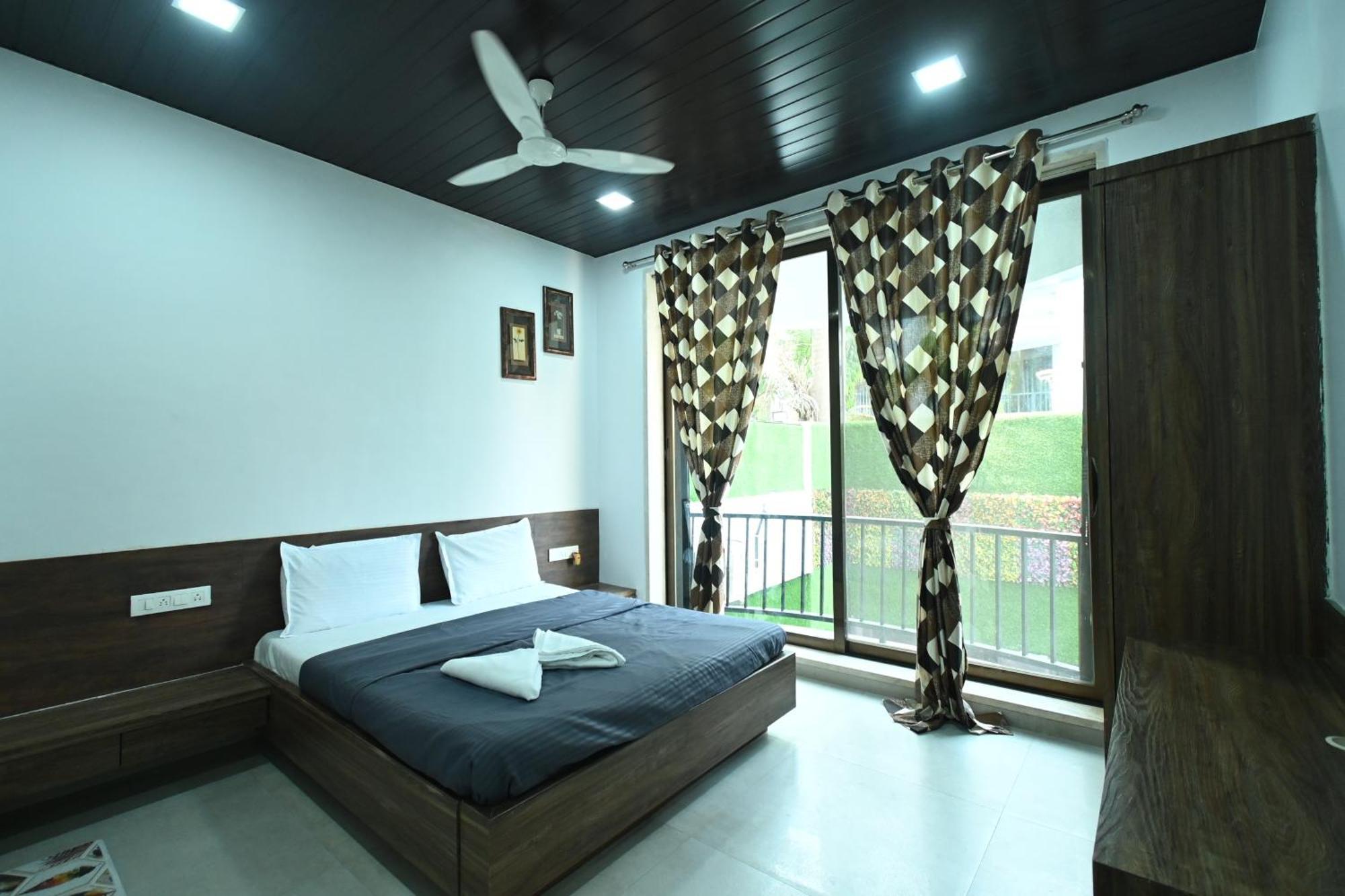 Emerald Villa 로나발라 외부 사진